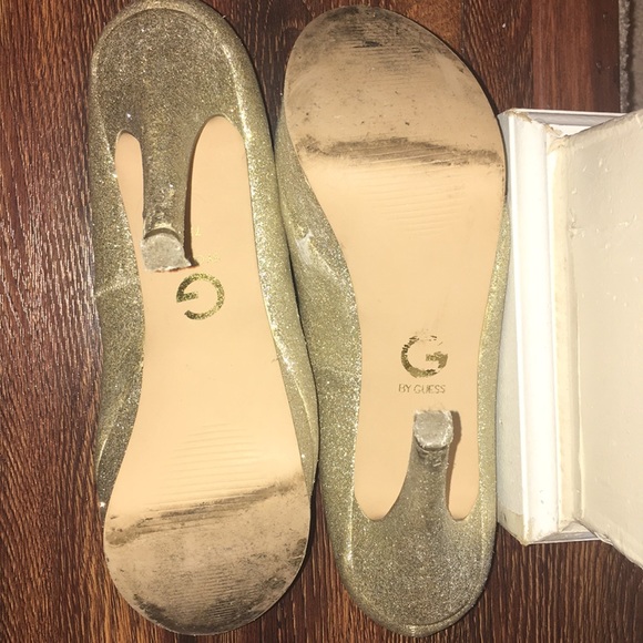 Guess gold sparkle heels 👠 - Picture 4 of 4